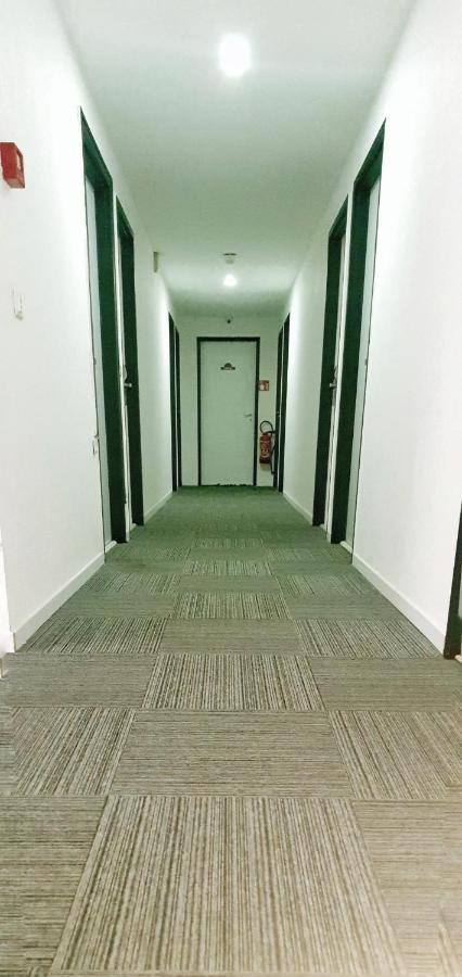 Glisy Hotel Luaran gambar