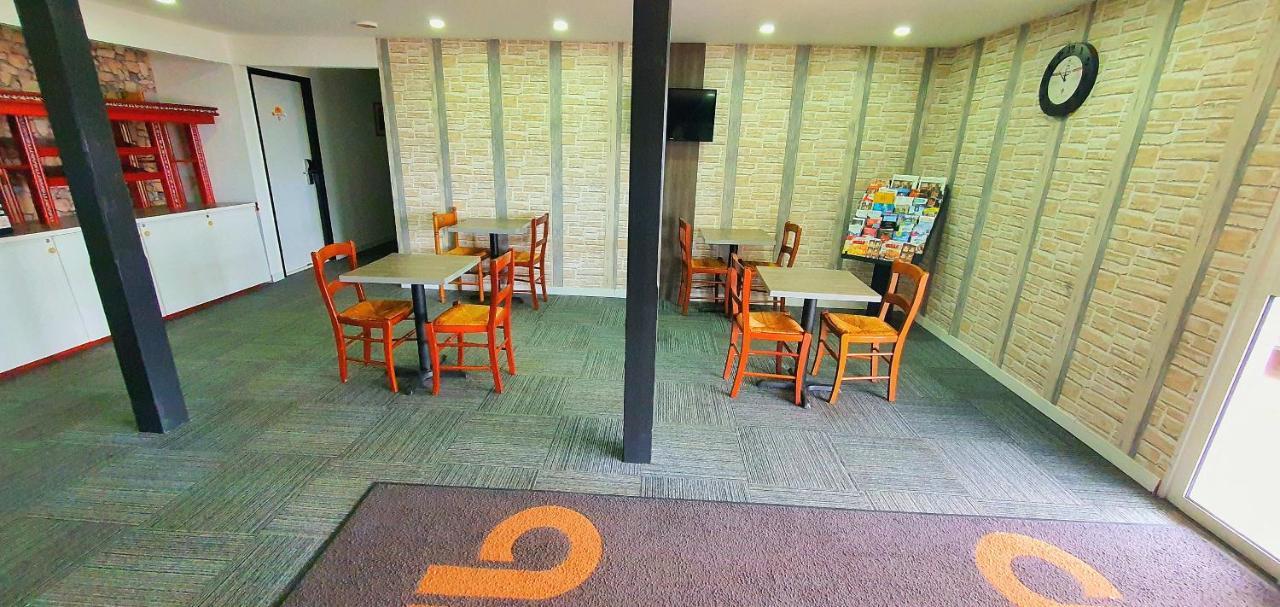 Glisy Hotel Luaran gambar